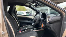 Toyota Aygo X 1.0 VVT-i Edge 5dr Auto Petrol Hatchback